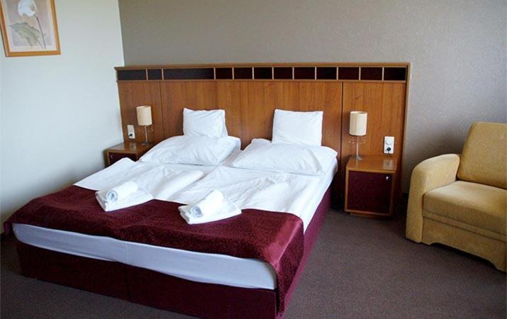 Om Tandoori Hotel كاتماندو المظهر الخارجي الصورة